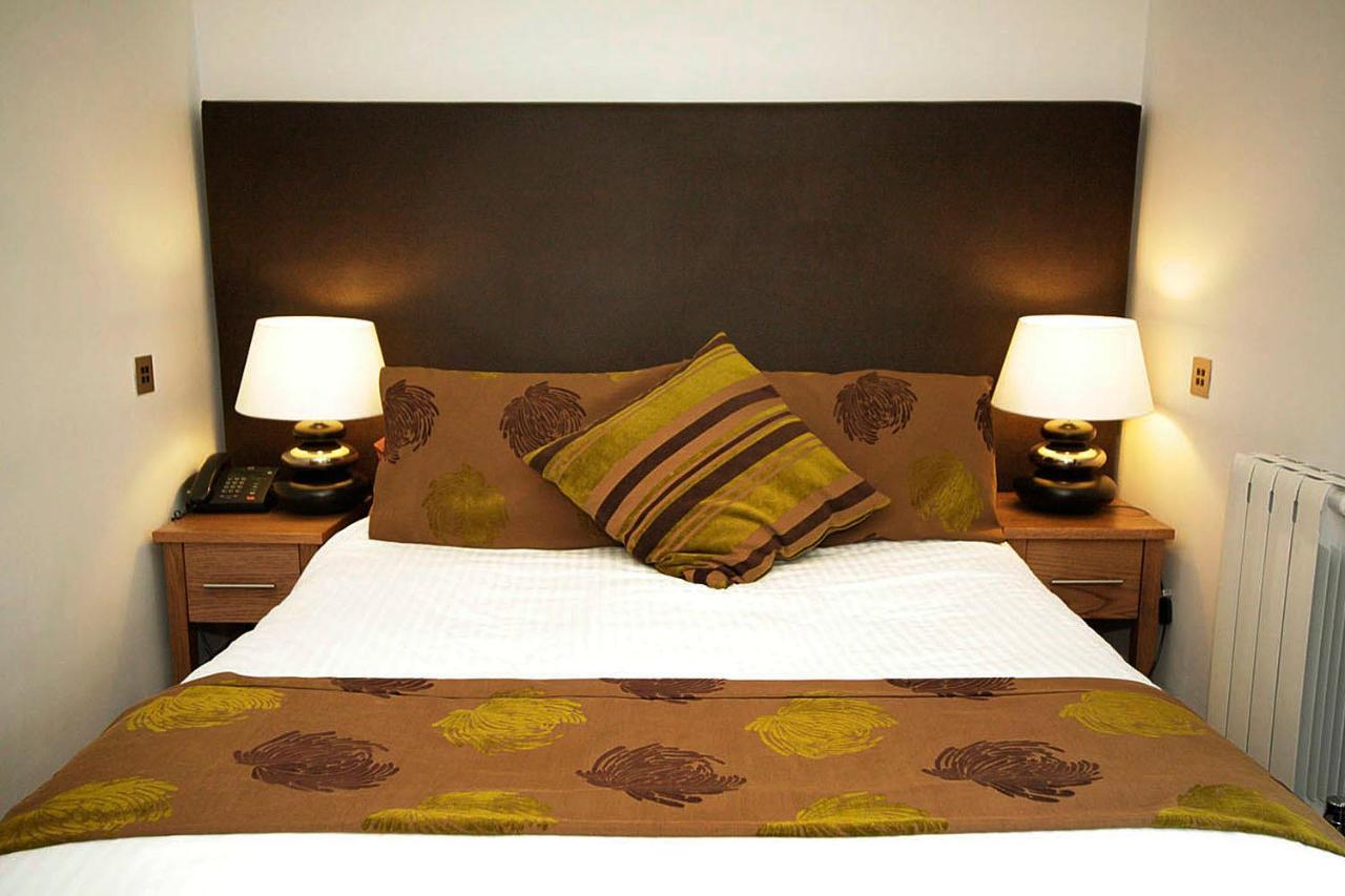 Oxwich Bay Hotel Свонсі Екстер'єр фото